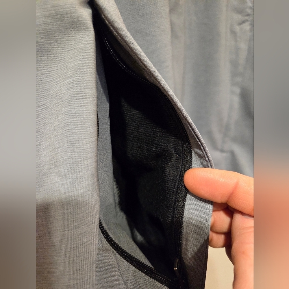Columbia Women's Gray Softshell Hooded Jacket - Picture 3 of 5
